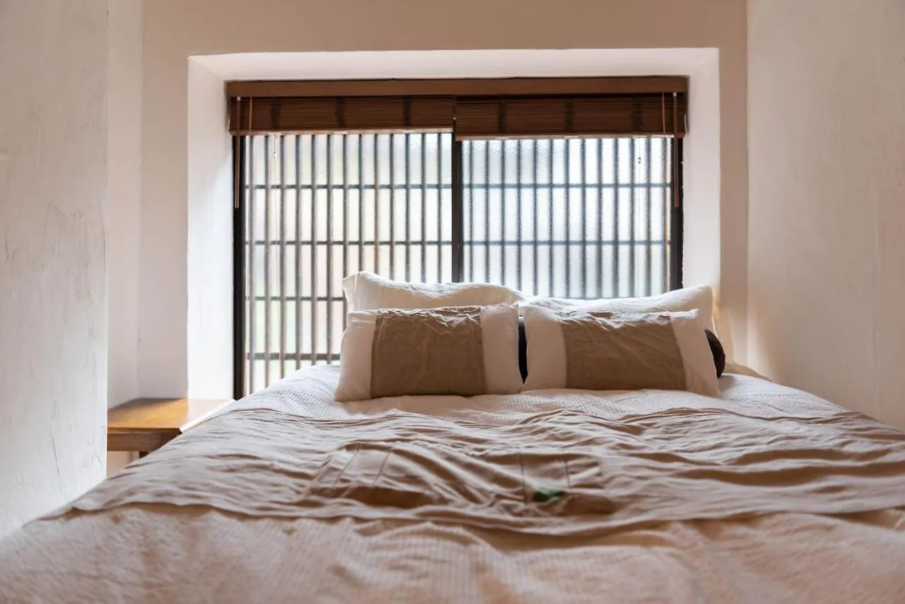 Back Alley Residence Hibi Ōsaka 0*,